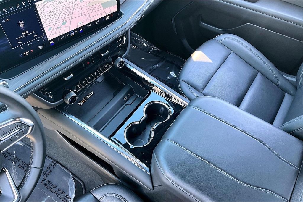 Used 2025 Chevrolet Tahoe LT image 15