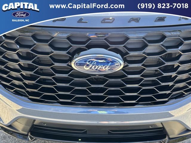 Certified 2025 Ford Explorer ST-Line w/ Premium Package image 10