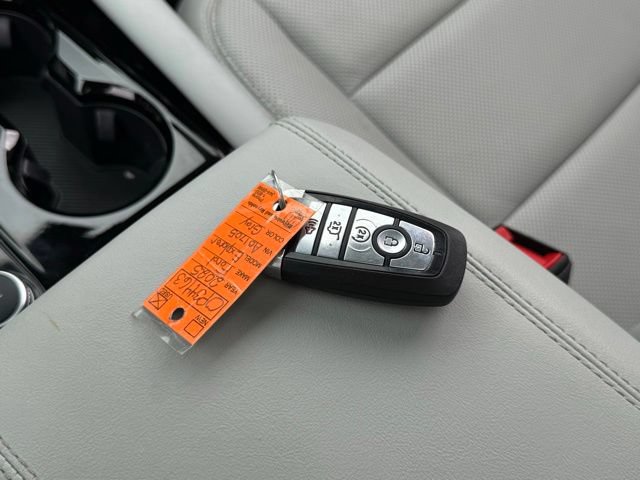 Certified 2025 Ford Explorer Platinum w/ LUX Leather Package AWD/4WD image 6