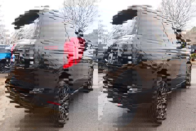 Certified 2025 Ford Expedition Platinum w/ Stealth Performance Package image 5