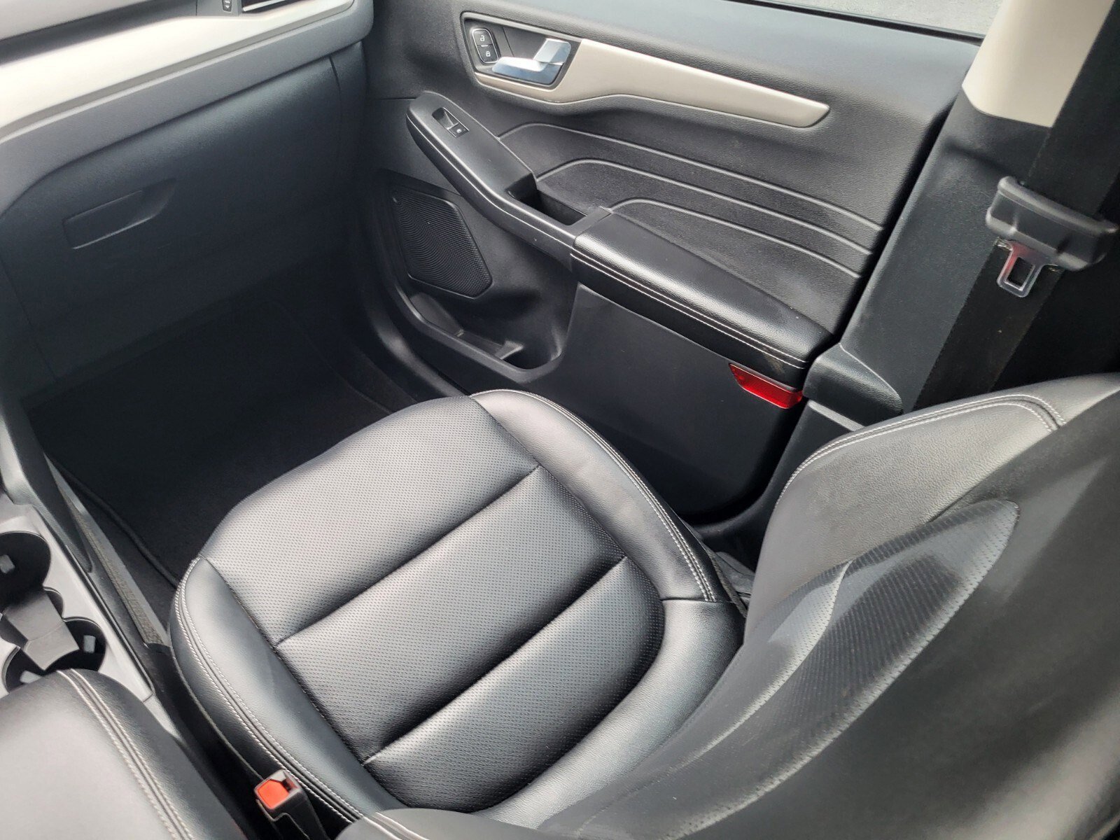 Certified 2022 Ford Escape SEL image 16