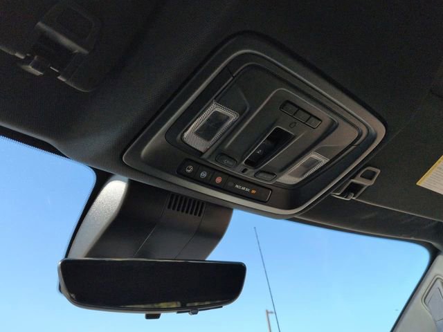 Used 2025 Chevrolet Silverado 1500 ZR2 w/ Technology Package image 22