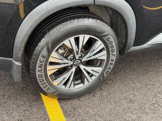 Used 2023 Nissan Rogue SV w/ SV Premium B Package FWD image 7
