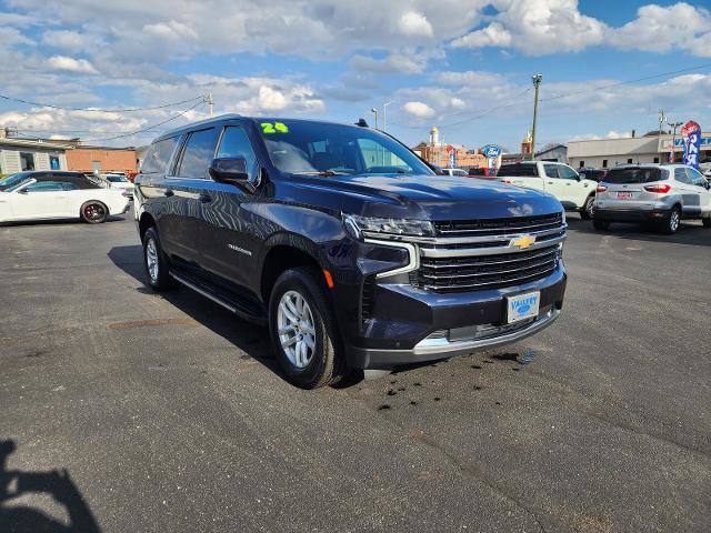 Used 2024 Chevrolet Suburban LT image 7