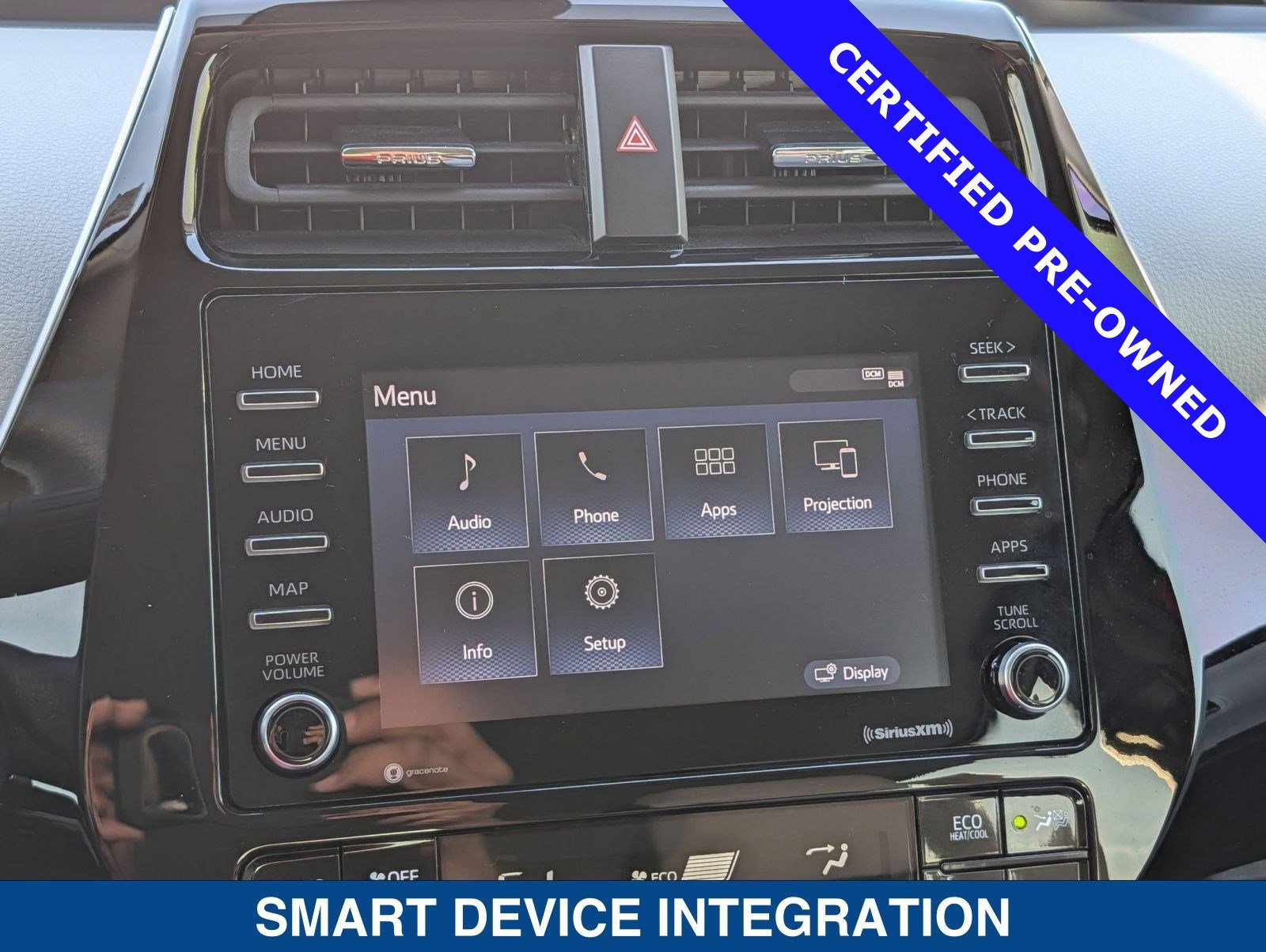 Used 2022 Toyota Prius LE image 28