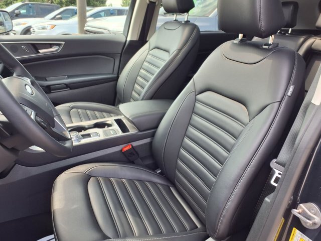 Certified 2024 Ford Edge SEL w/ Convenience Package AWD/4WD image 4