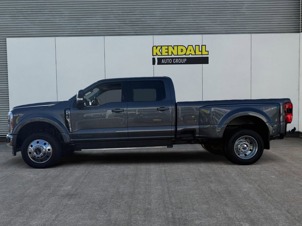 Certified 2023 Ford F450 Lariat w/ Camper Package AWD/4WD image 2
