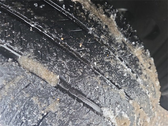 Certified 2022 Ford Explorer XLT w/ Equipment Group 202A image 20