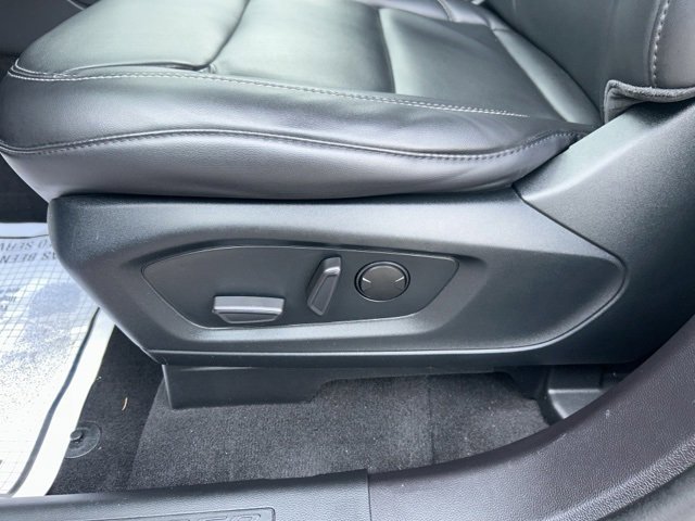 Certified 2022 Ford Explorer XLT w/ Equipment Group 202A image 16