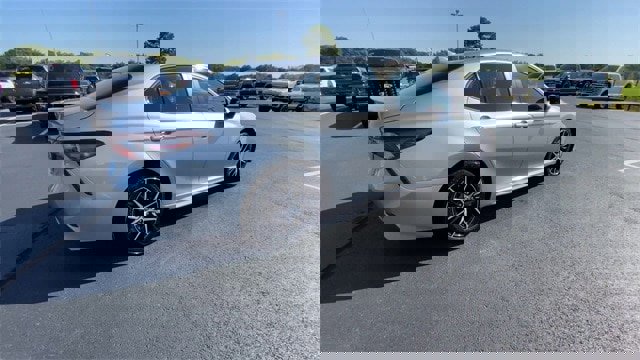 Used 2024 Toyota Camry SE image 8