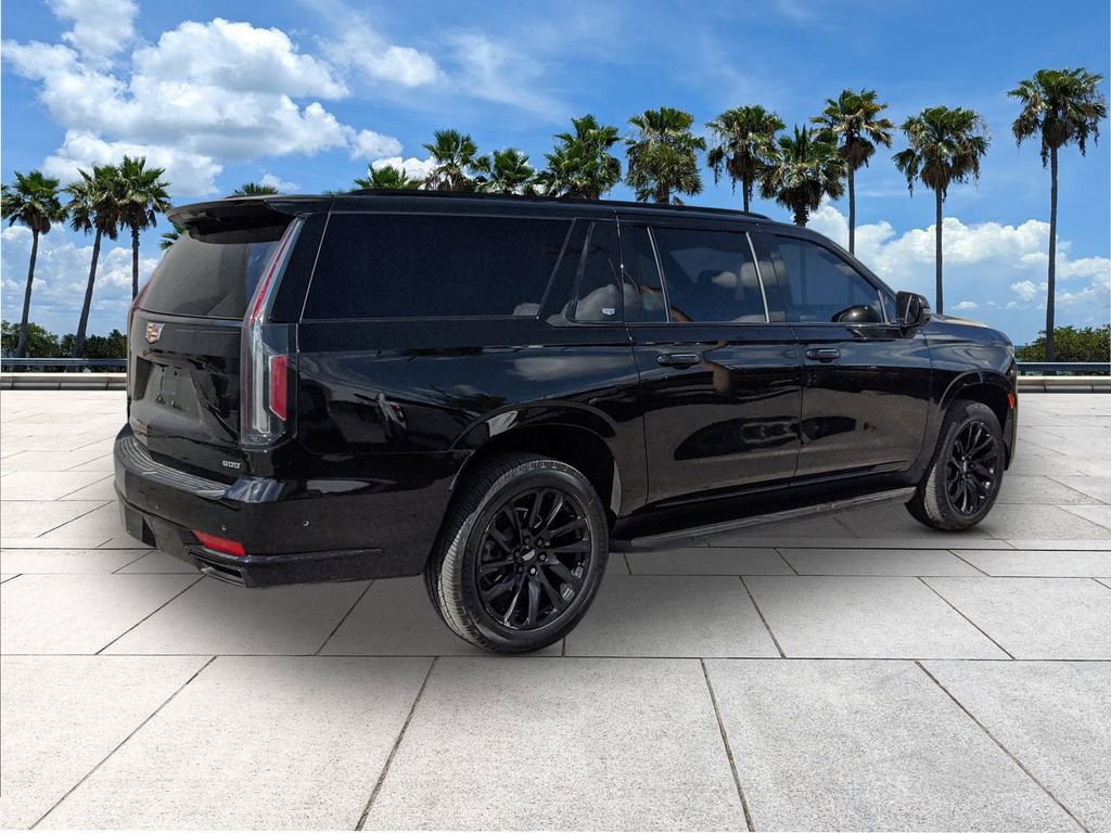 Used 2022 Cadillac Escalade ESV Sport w/ LPO, ONYX Package image 8