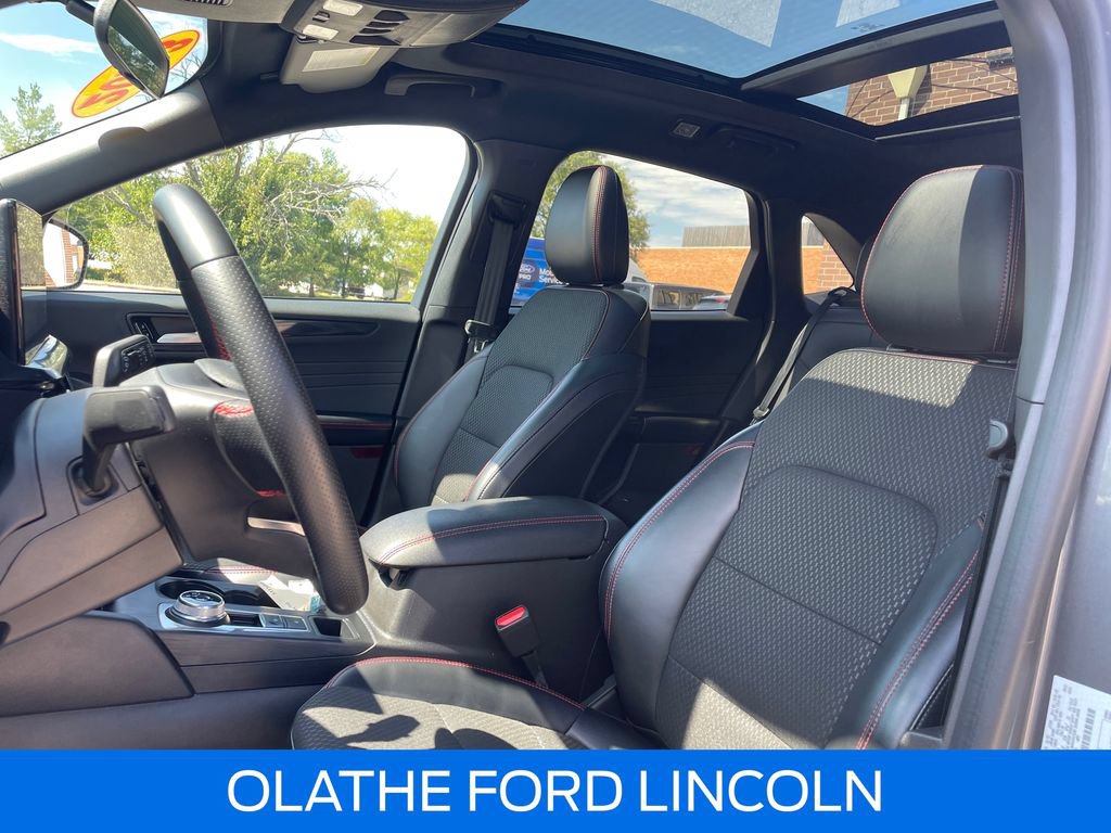 Certified 2023 Ford Escape ST-Line w/ Tech Pack #1 AWD/4WD image 19