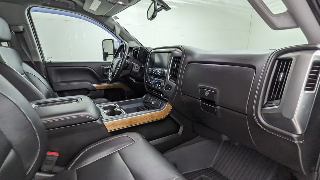 Used 2018 Chevrolet Silverado 2500 LTZ w/ Duramax Plus Package AWD/4WD image 38