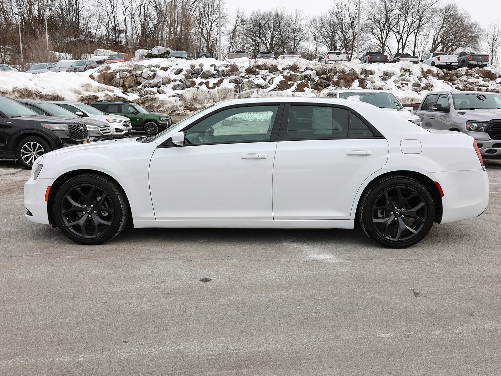 Used 2022 Chrysler 300 S image 4