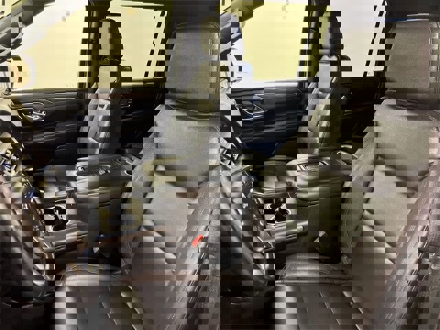 Used 2023 Chevrolet Suburban Z71 w/ Off-Road Capability Package image 8