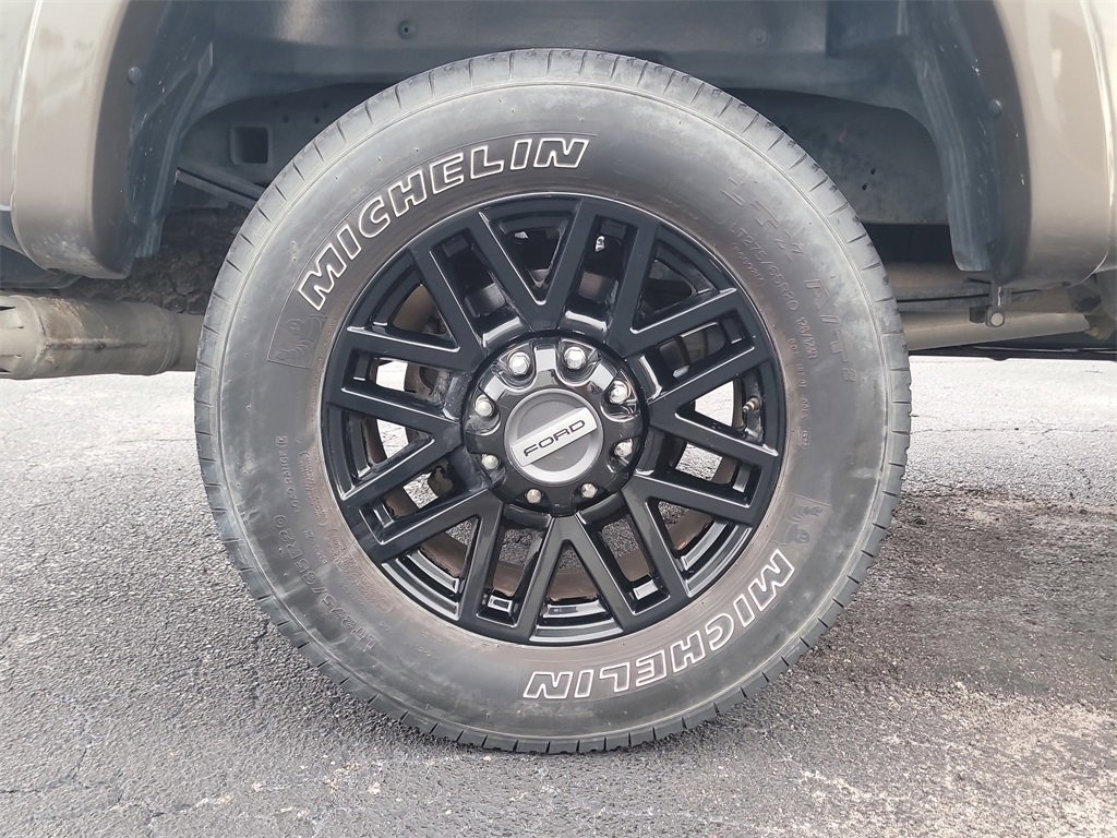 Certified 2022 Ford F250 Lariat w/ Lariat Ultimate Package image 5