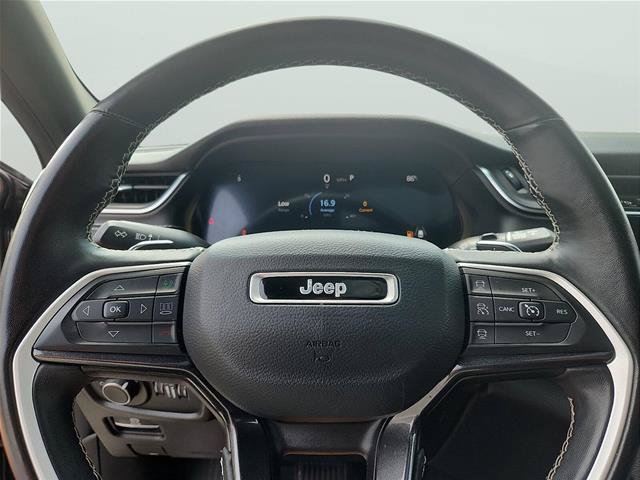 Used 2022 Jeep Grand Cherokee Altitude AWD/4WD image 14