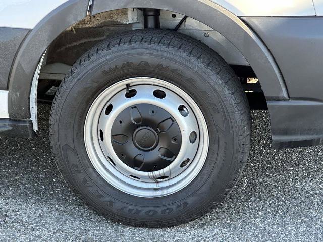 Certified 2025 Ford Transit 250 148 Medium Roof RWD image 9