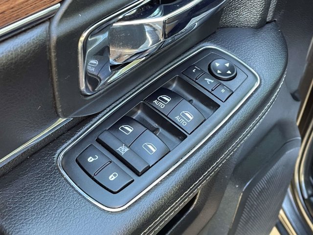 Used 2018 RAM 2500 Laramie w/ Sport Appearance Group AWD/4WD image 15
