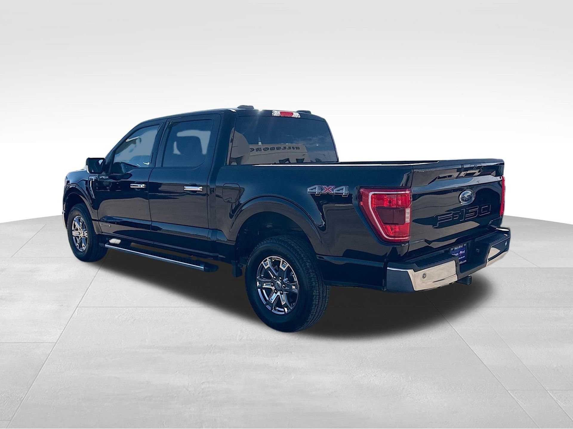 Certified 2023 Ford F150 XLT w/ Equipment Group 302A High image 5