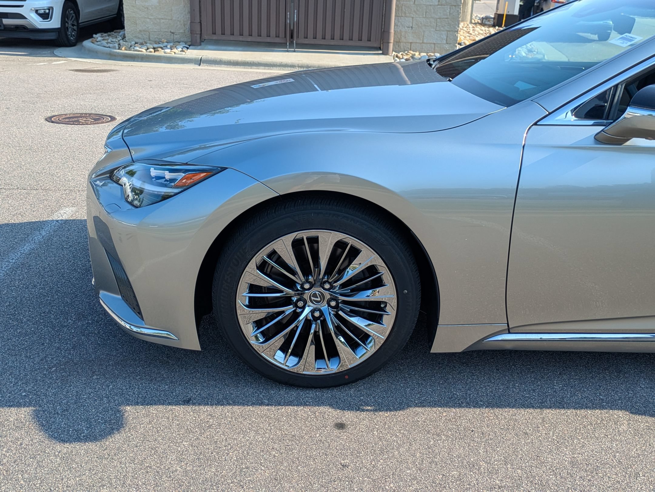 Used 2022 Lexus LS 500 w/ Interior Upgrade Package RWD image 11