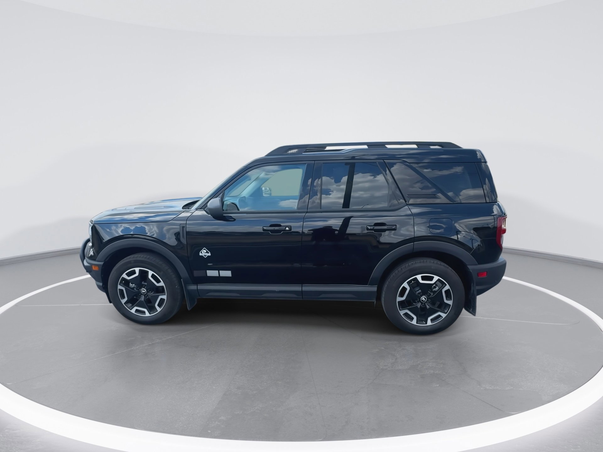 Certified 2024 Ford Bronco Sport Outer Banks w/ Tech Package image 10