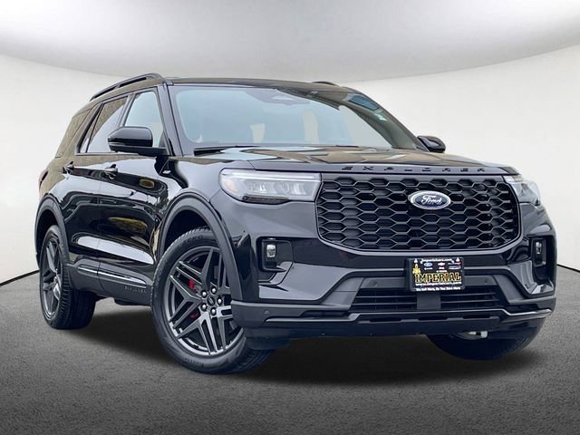 Certified 2025 Ford Explorer ST-Line w/ ST-Line Street Pack image 2