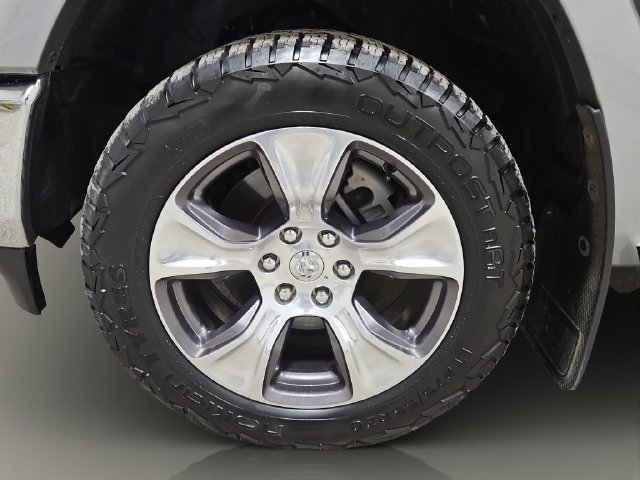 Used 2020 RAM 1500 Laramie AWD/4WD image 25