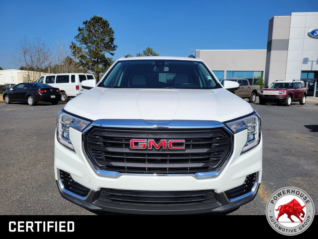 Used 2023 GMC Terrain SLE w/ Driver Convenience Package image 9
