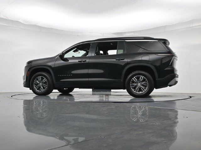 Used 2025 Chevrolet Traverse LT AWD/4WD image 44