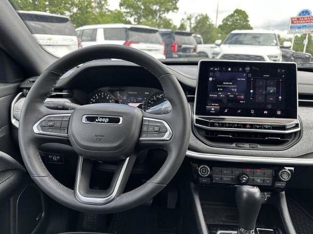 Used 2023 Jeep Compass Latitude w/ Sun and Sound Group AWD/4WD image 25