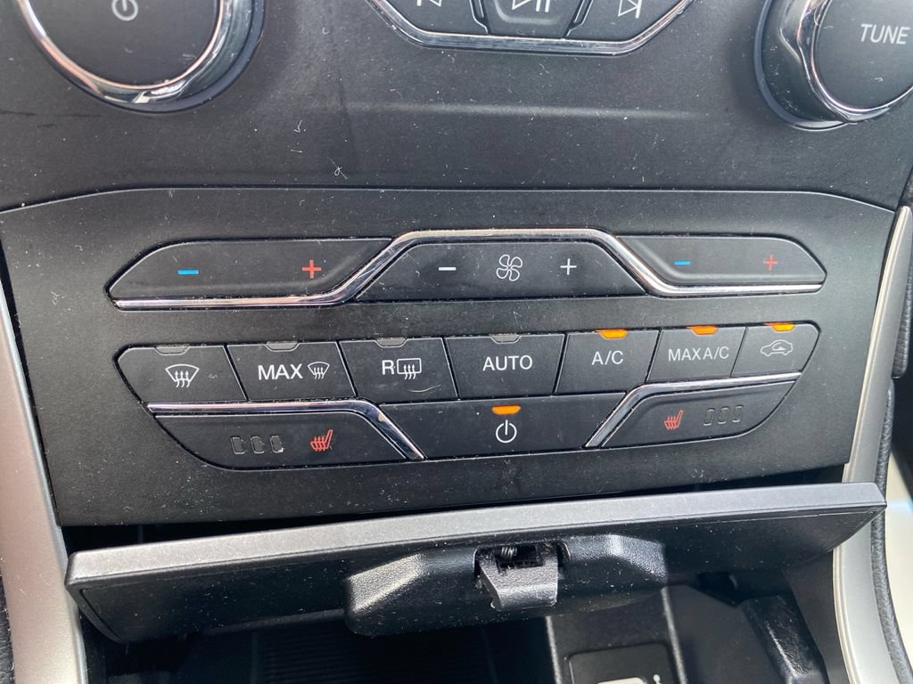 Certified 2019 Ford Edge SEL w/ Equipment Group 201A AWD/4WD image 28