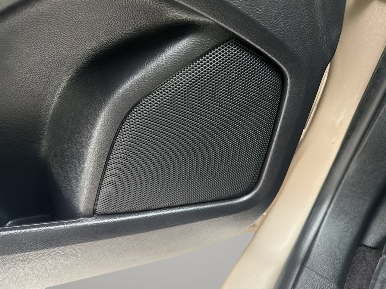 Certified 2020 Ford Edge SE FWD image 18