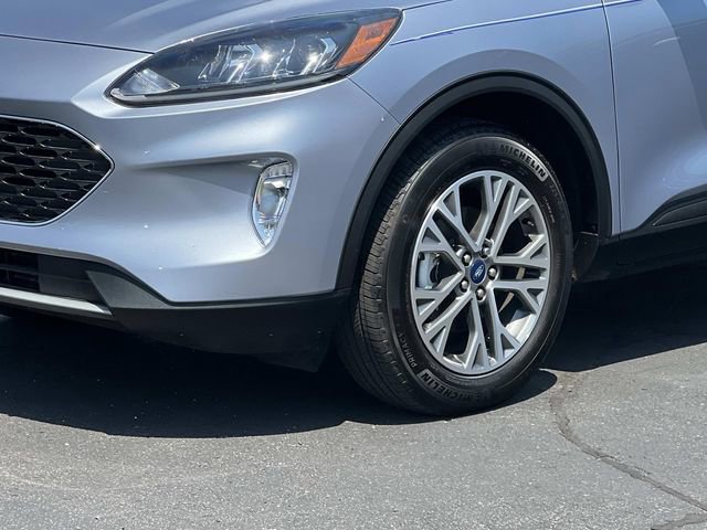 Certified 2022 Ford Escape SEL AWD/4WD image 2