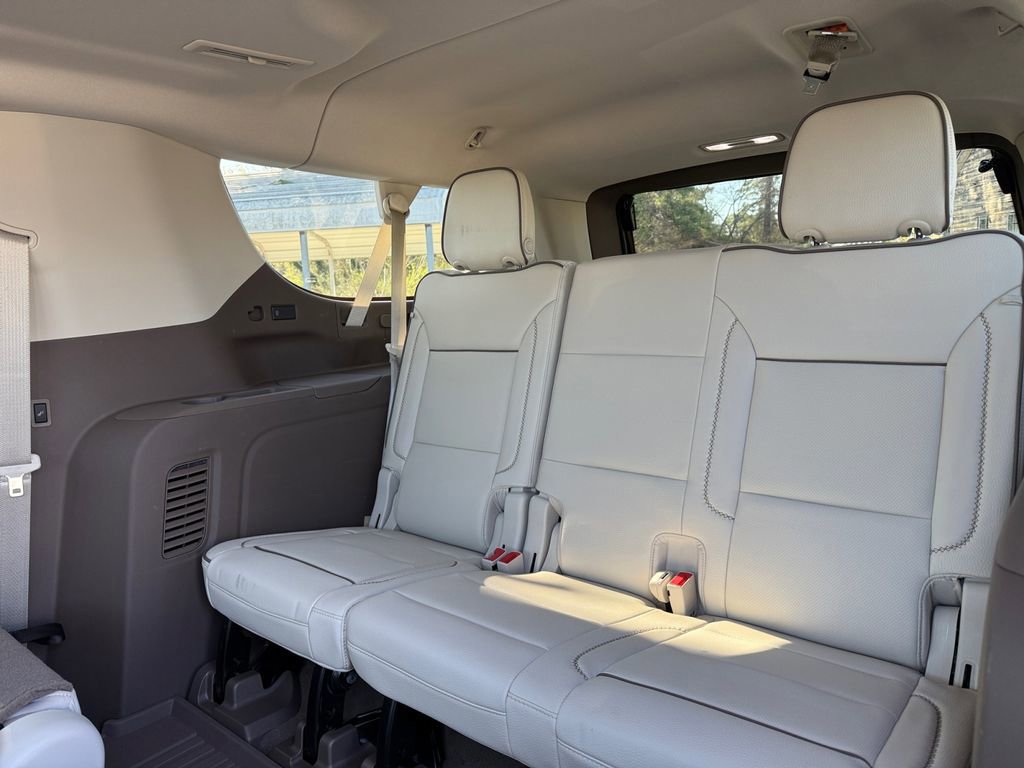 Used 2021 GMC Yukon XL Denali w/ Advanced Technology Package image 19