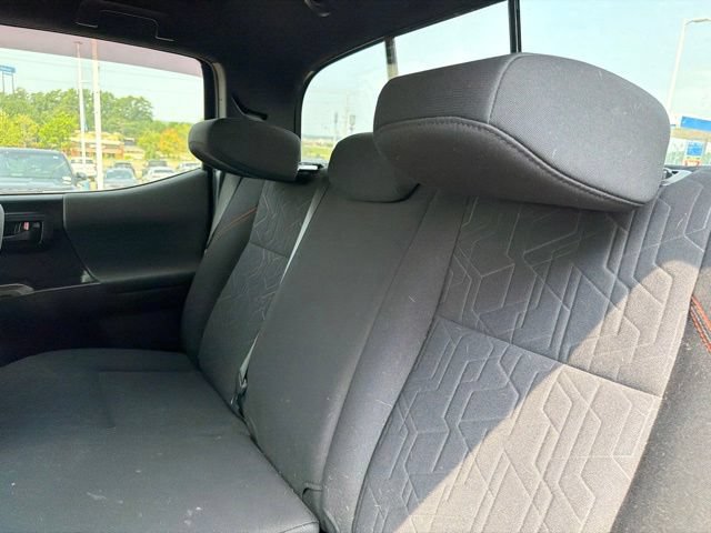 Used 2020 Toyota Tacoma TRD Off-Road AWD/4WD image 8