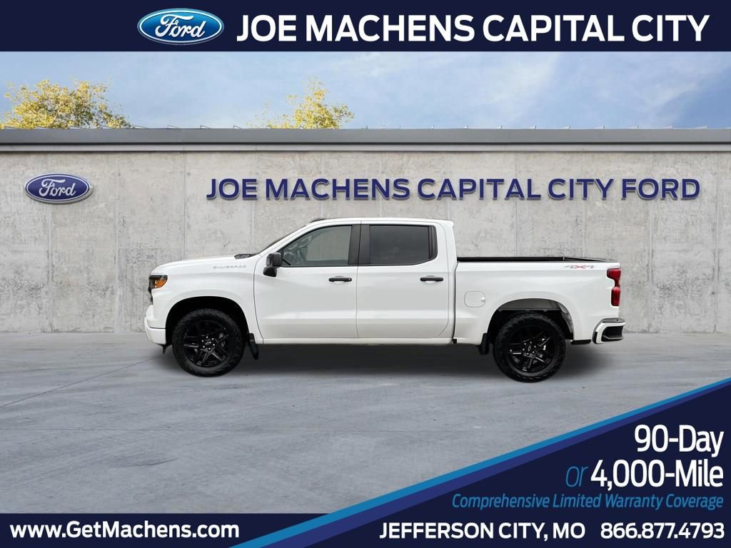 Used 2022 Chevrolet Silverado 1500 Custom image 2