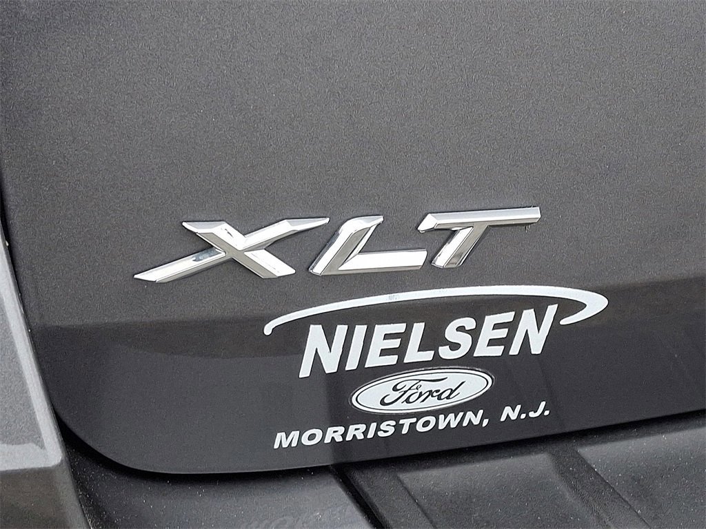 Certified 2022 Ford Explorer XLT w/ Equipment Group 202A image 27