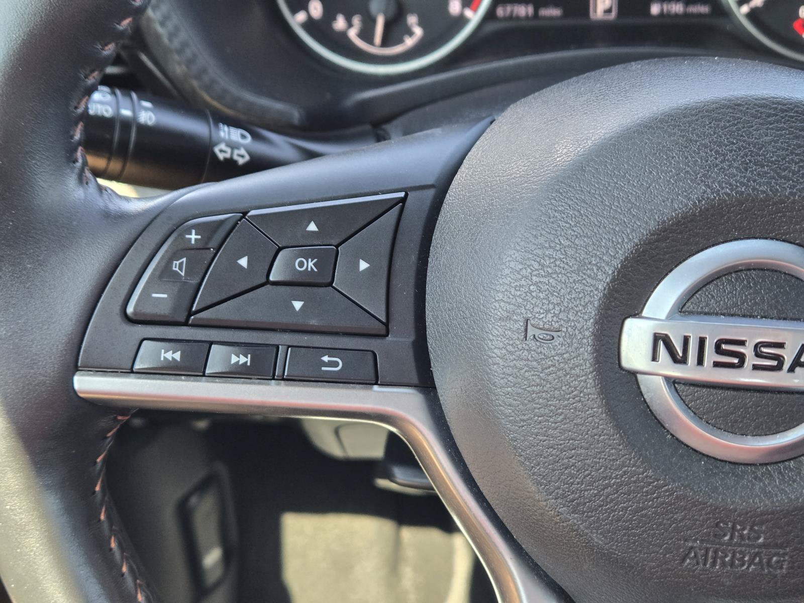 Used 2021 Nissan Sentra SR w/ SR Premium Package FWD image 23