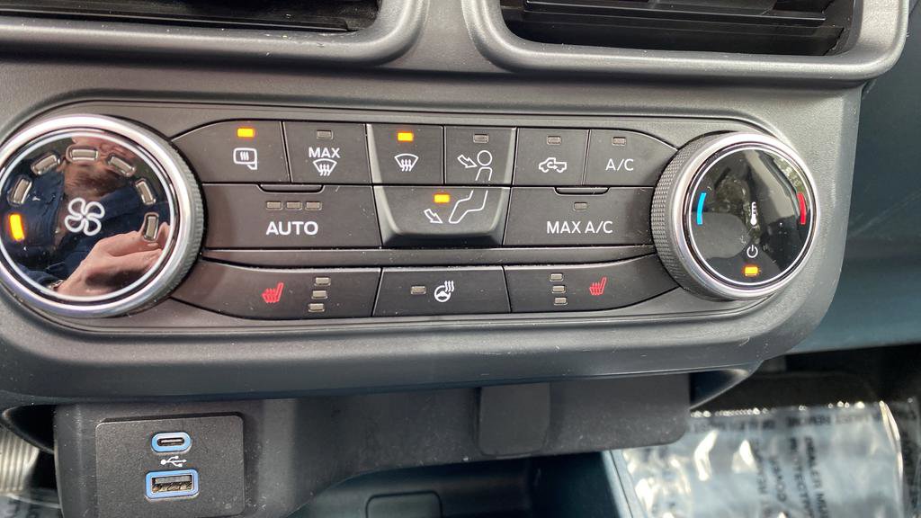 Certified 2024 Ford Maverick XLT w/ XLT Luxury Package image 18