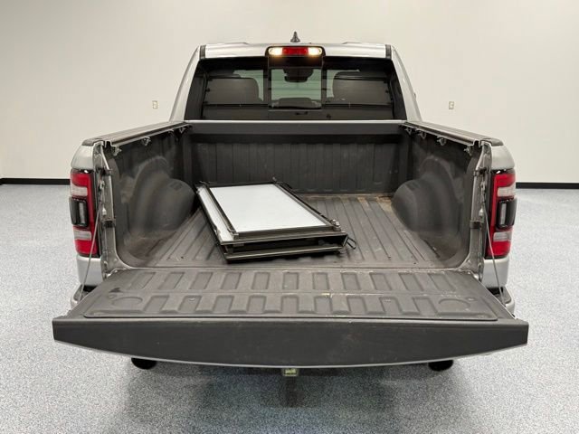 Used 2022 RAM 1500 Laramie AWD/4WD image 12