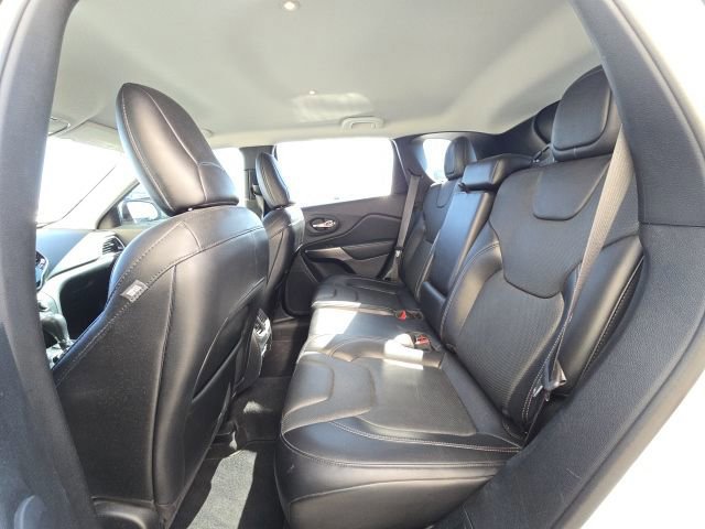 Used 2020 Jeep Cherokee Limited image 9