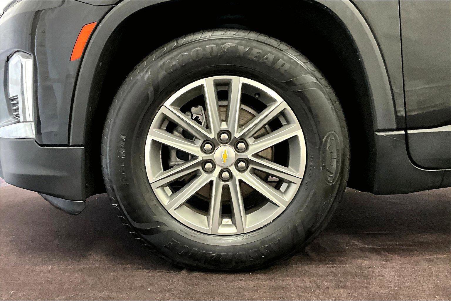 Used 2022 Chevrolet Traverse LT w/ LPO, Cargo Package image 8