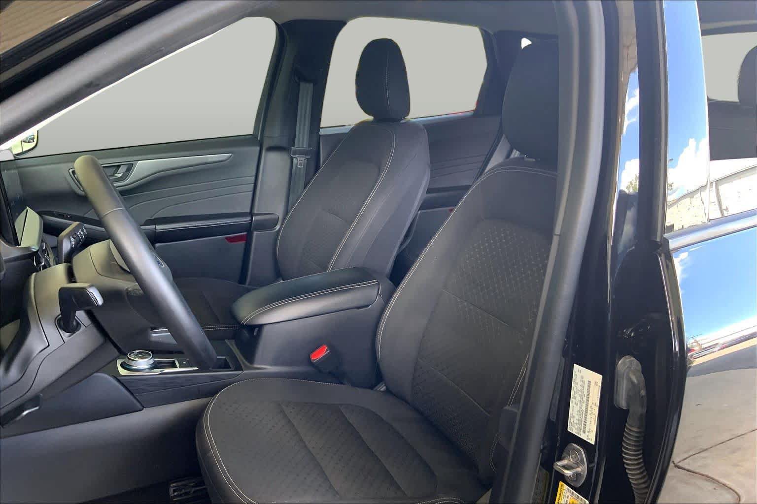 Certified 2023 Ford Escape Active w/ Tech Pack #1 FWD image 8