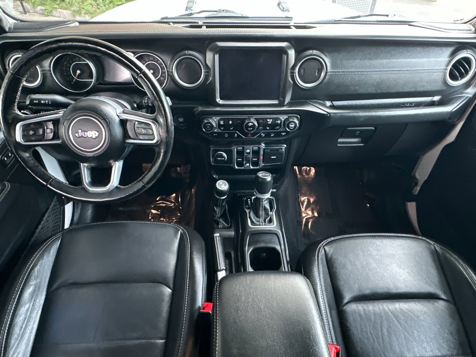 Used 2020 Jeep Wrangler Unlimited Sahara image 13