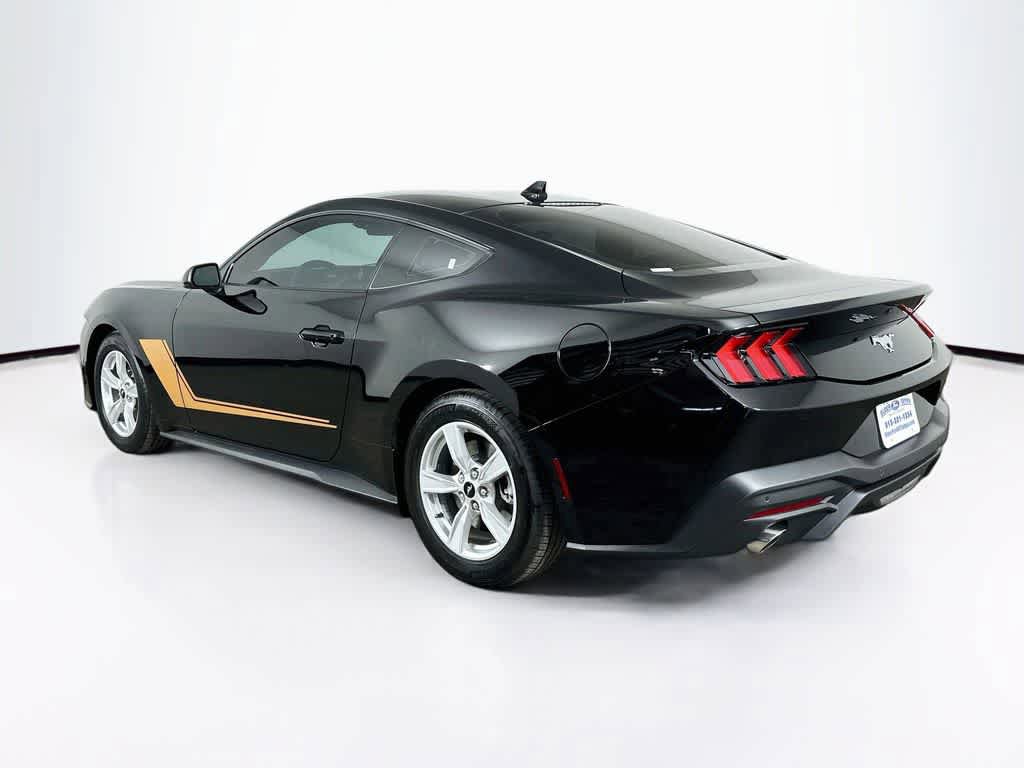 Certified 2024 Ford Mustang Coupe RWD image 4