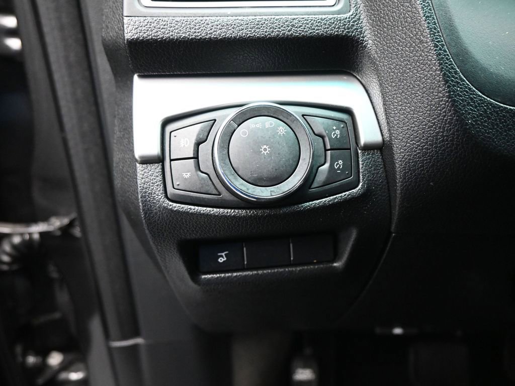 Certified 2017 Ford Explorer XLT w/ Equipment Group 202A image 13
