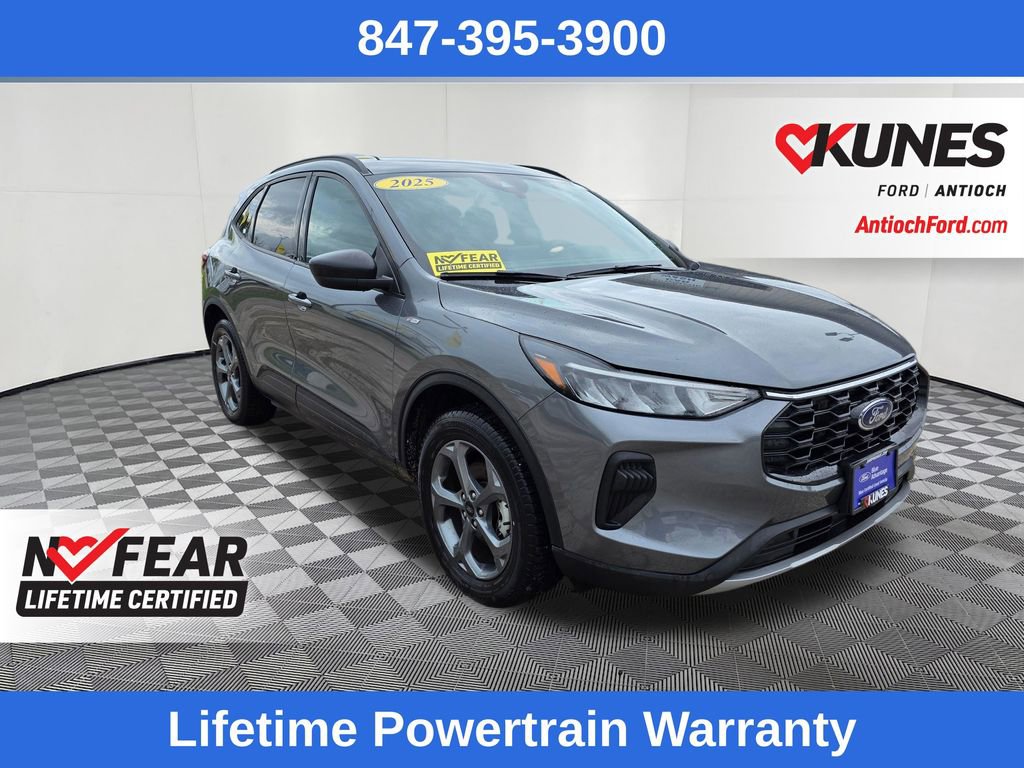 Certified 2025 Ford Escape ST-Line AWD/4WD image 1