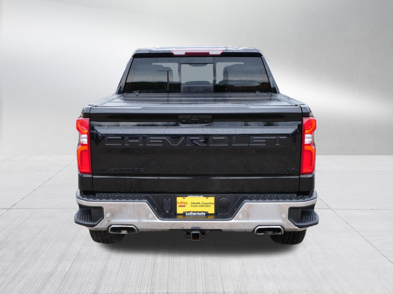 Used 2022 Chevrolet Silverado 1500 LTZ w/ LTZ Convenience Package II AWD/4WD image 6
