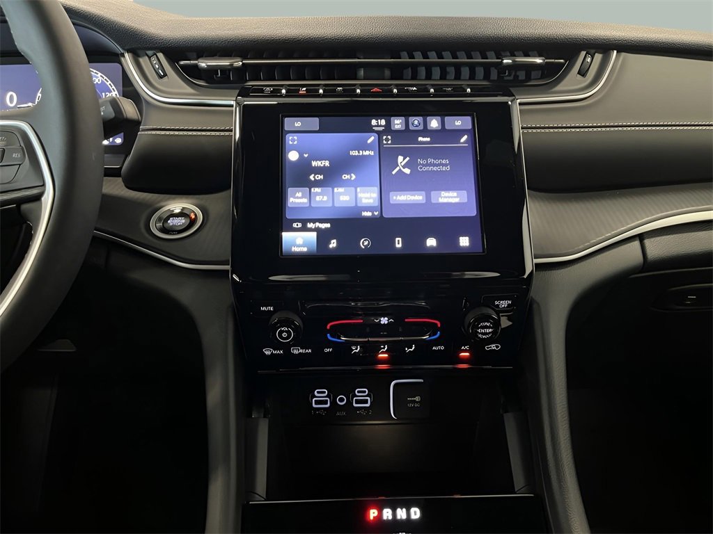 Used 2024 Jeep Grand Cherokee L Laredo image 24